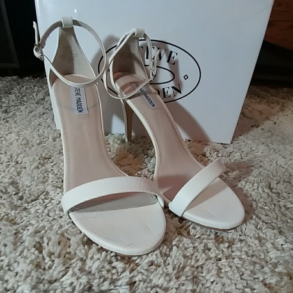 Steve Madden Stecy White Snake Ankle Strap Heels